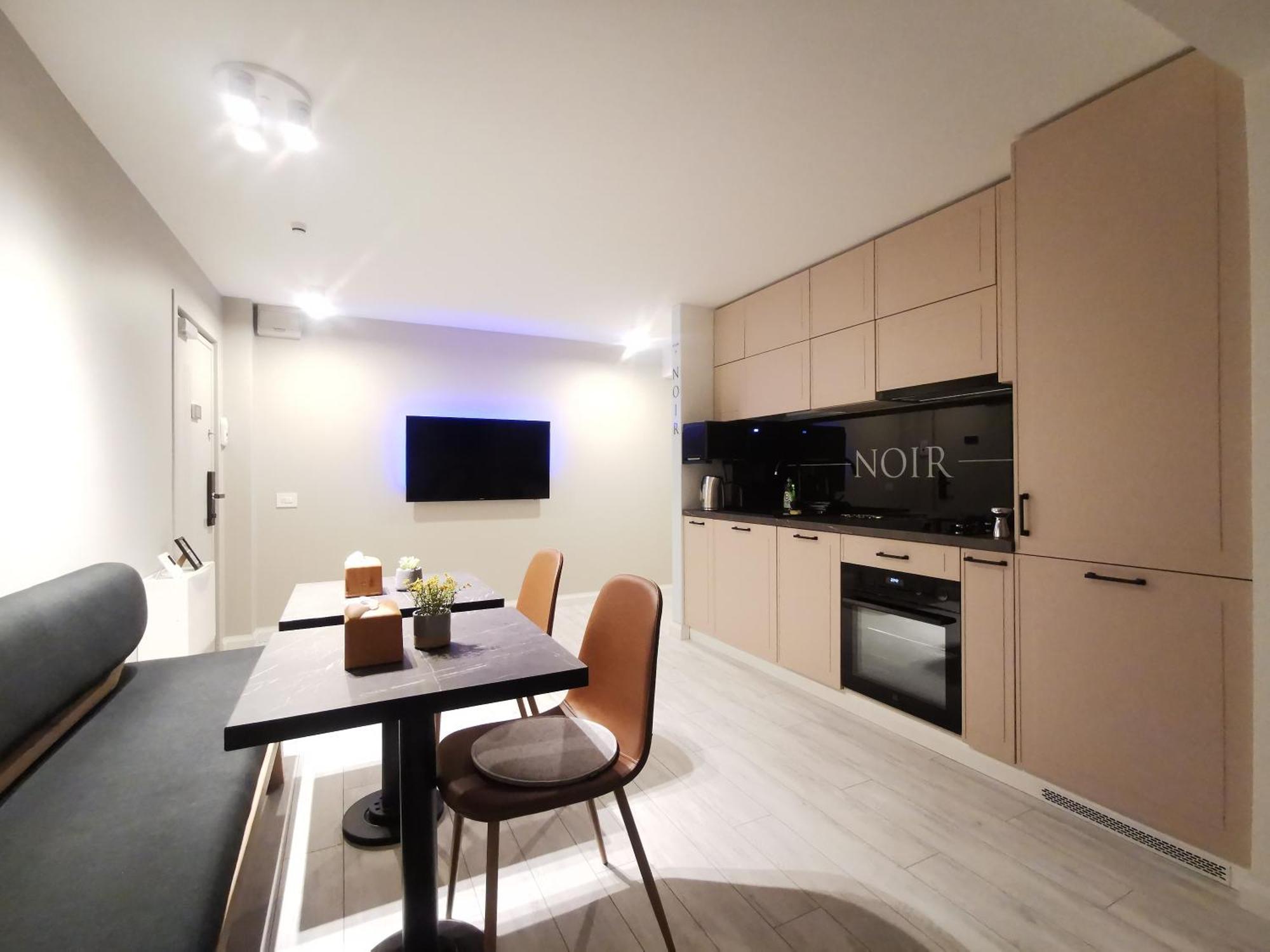 Noir Apartment Haţeg Exterior foto
